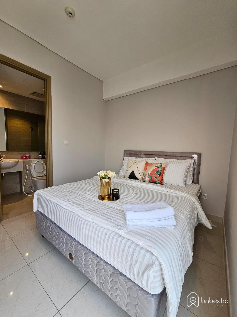 3br Flat In Taman Anggrek Appartement Jakarta